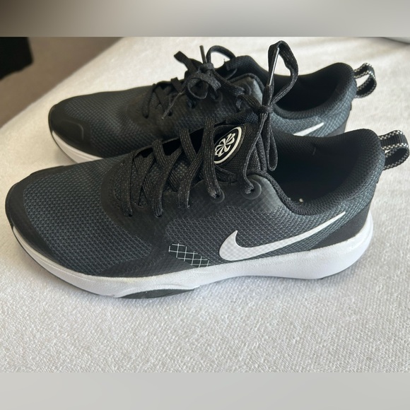 Nike Black Comfort Sneakers - Picture 5 of 6